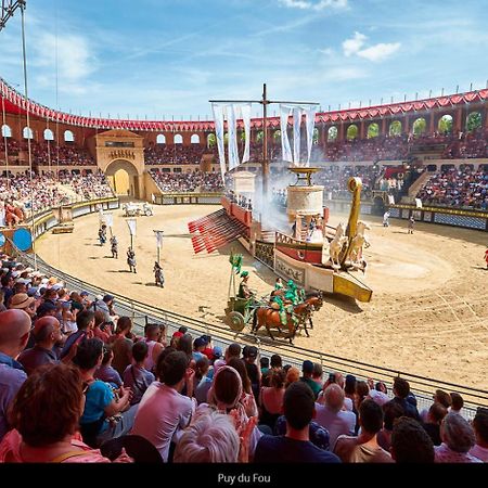 Gite De La Fecleval 6 Personnes Proche Du Puy Dufou Saint-Mesmin  Exterior photo